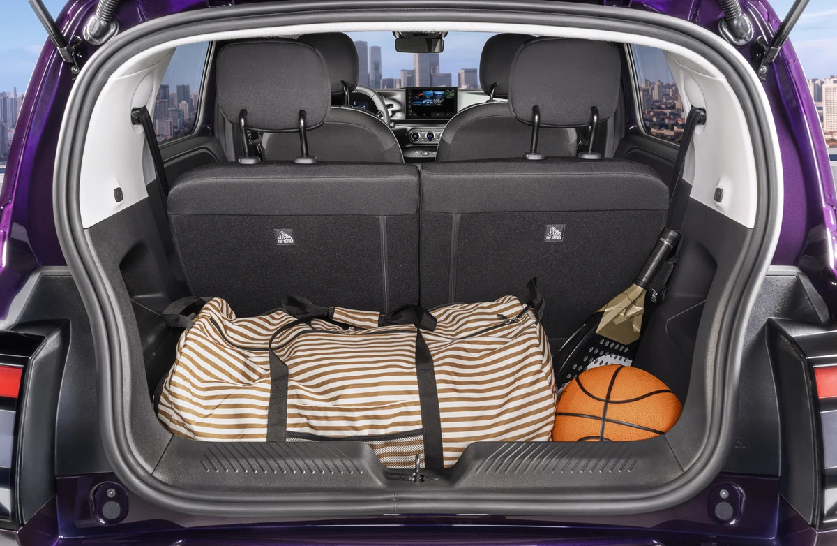 Ein Blick ins Heck: Der Nissan Pixo (© Nissan)