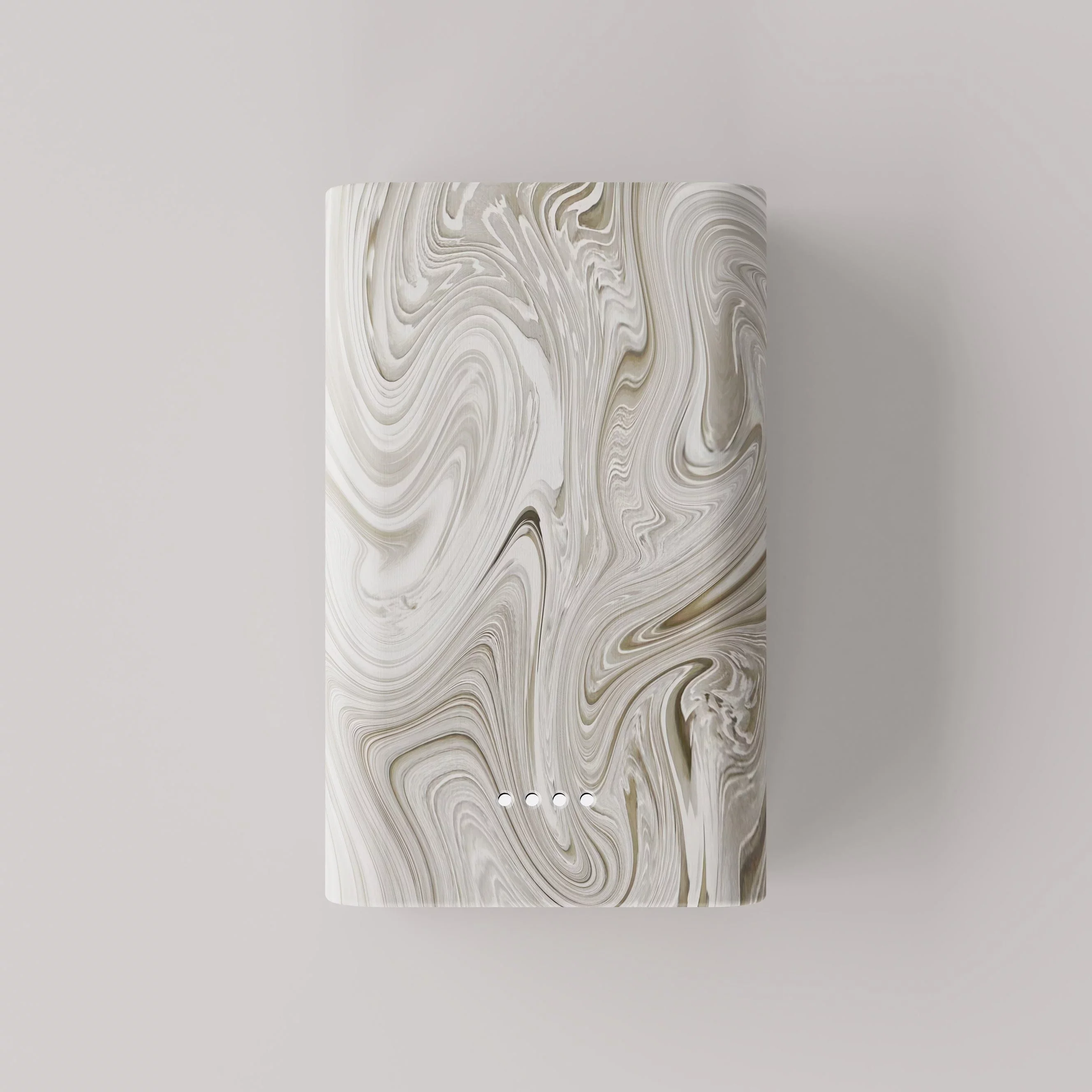 So stylish sind die nachhaltigen Powerbanks von Gomi - auch in bunten, lebhaften Designs erhältlich (C) Gomi