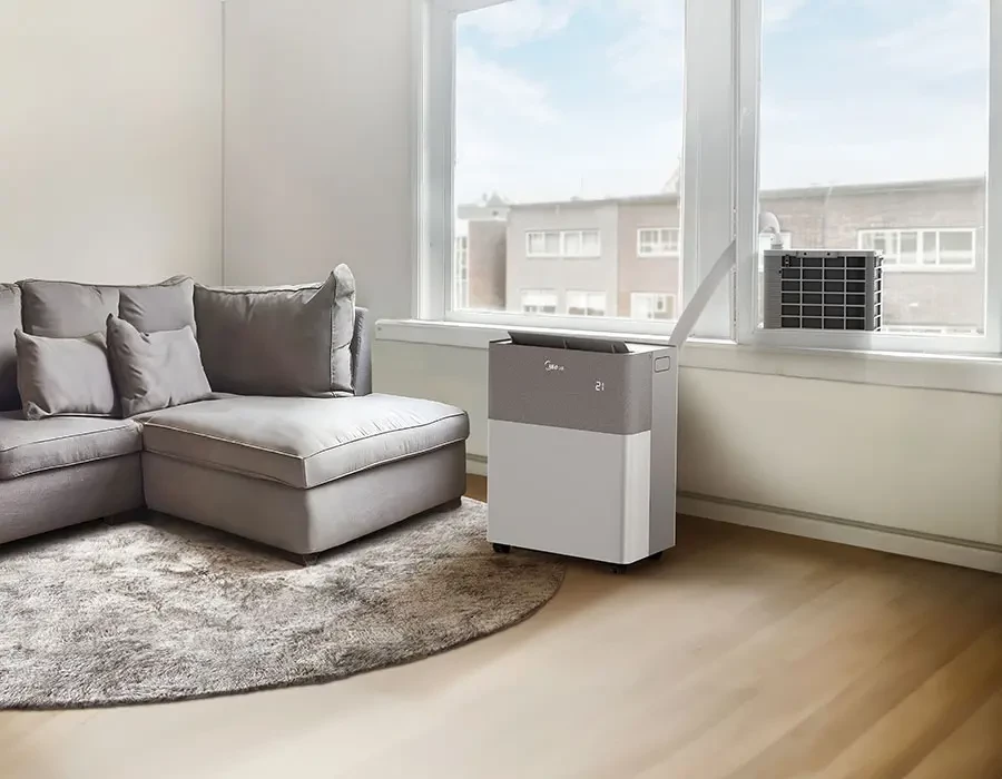 Die Midea PortaSplit verbindet die Vorteile einer Split-Klimaanlage mit einer vergleichsweise einfachen Installation und eignet sich besonders für Wohnungen und Häuser ohne aufwendige Umbaumaßnahmen. (© Midea)