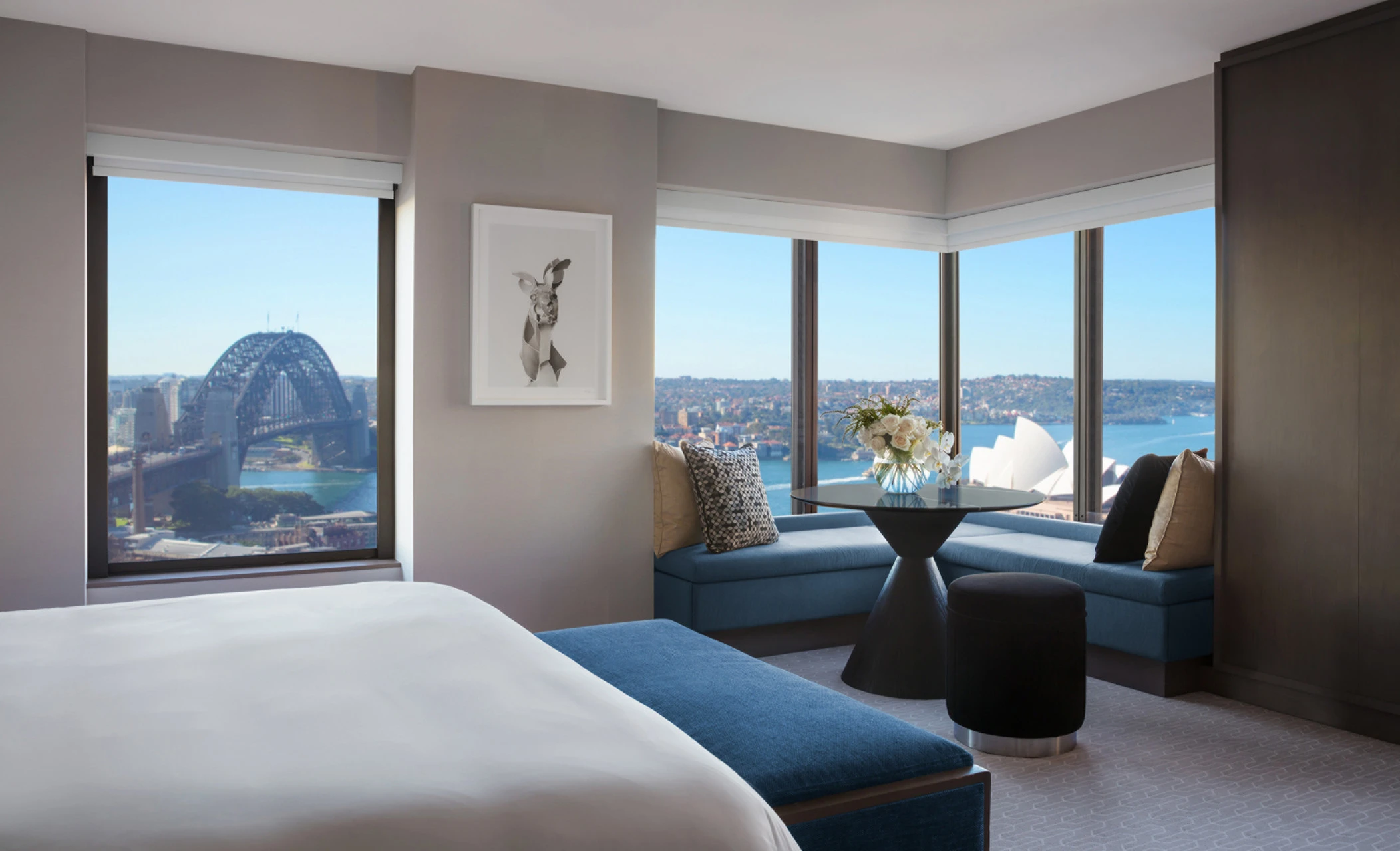 Jugendstil trifft Großstadtflair: Das Four Seasons Hotel Gresham Palace liegt direkt am Ufer der Donau. (© Four Seasons Hotels & Resorts)