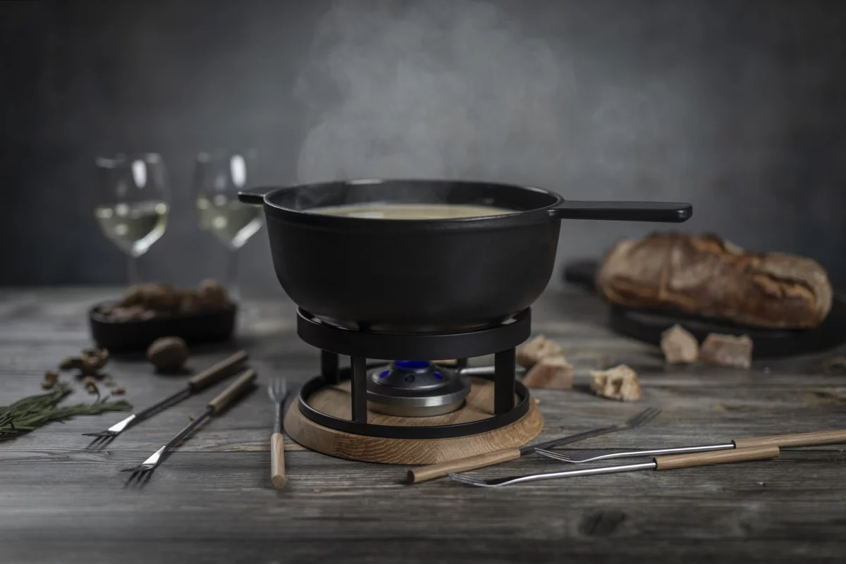 ALPSTEIN Käsefondue Set mit Caquelon Ø 24 cm, Rechaud und 6 Fonduegabeln (UVP: 219,00)