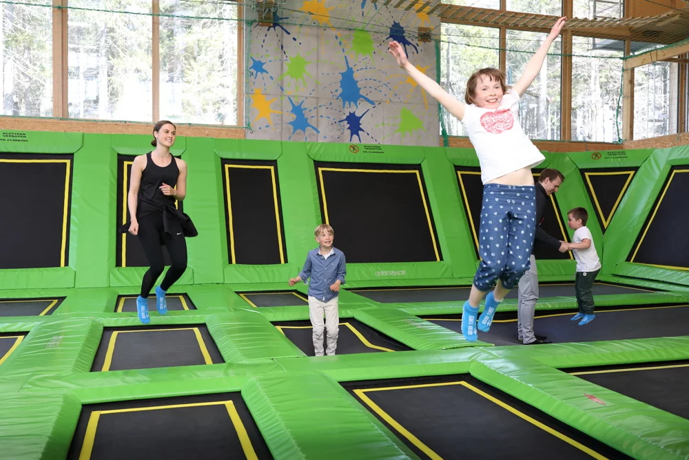 Trampolinspringen in der FUNDORENA