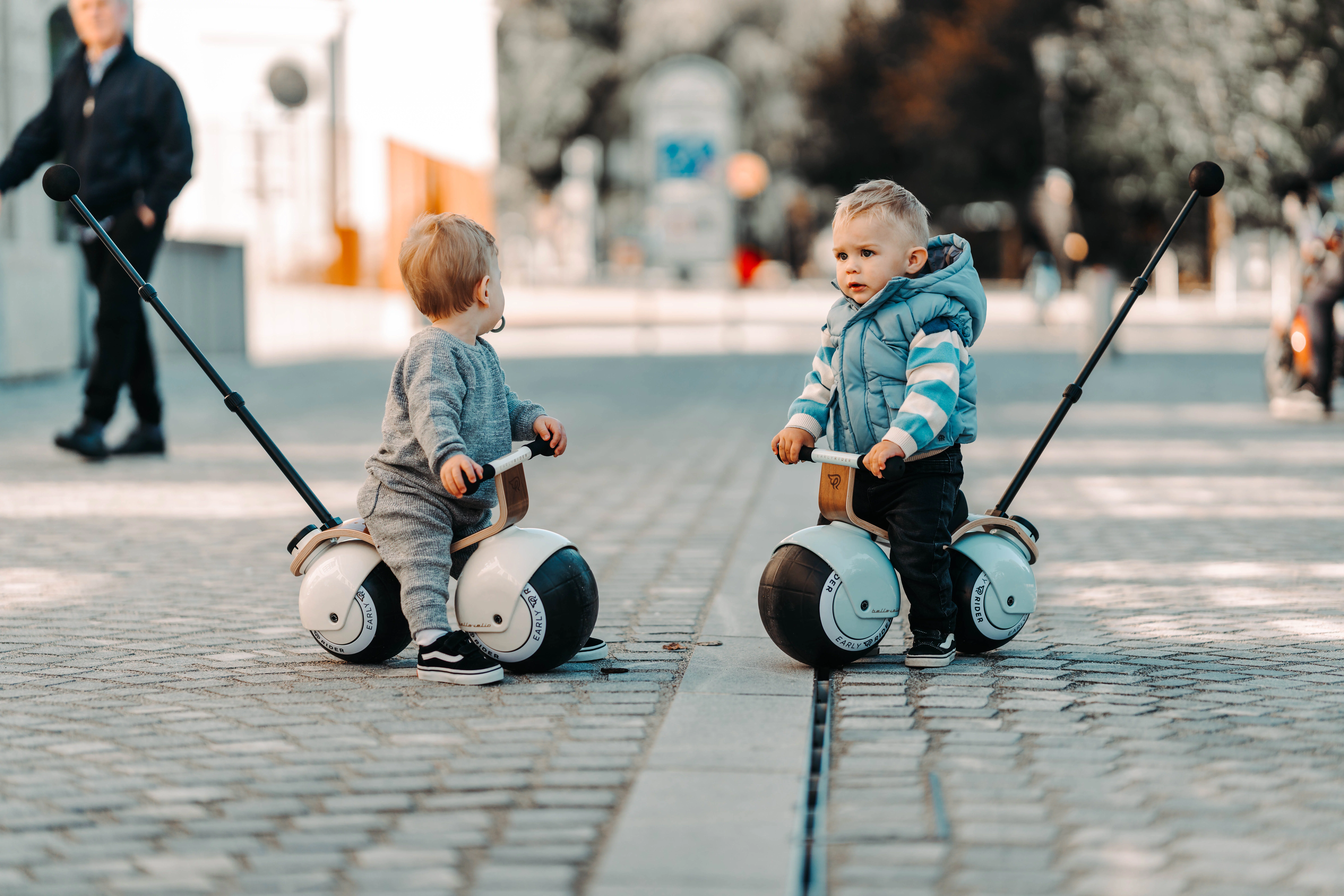 Praktisch: Die mitgelieferte Teleskop-Schiebestange. ©2025 Early Rider®