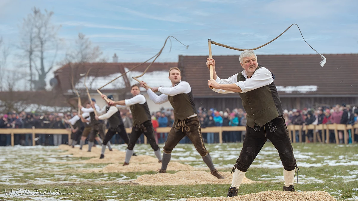 Aperschnalzen im Rupertiwinkel &ndash; BayernFlair alles rund um Bayern