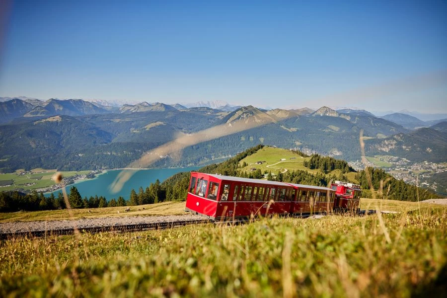 Saisonstart am Wolfgangsee: Schafbergbahn & Wolfgangseeschifffahrt er&ouml;ffnen den Fr&uuml;hling